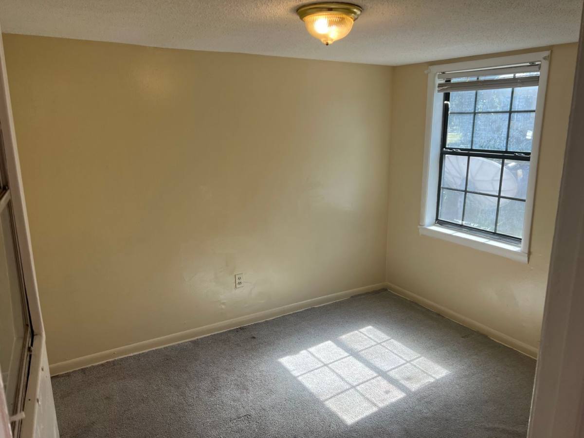 Apartment for rent at 1801 Goodyear Ave, Brunswick, GA 31520