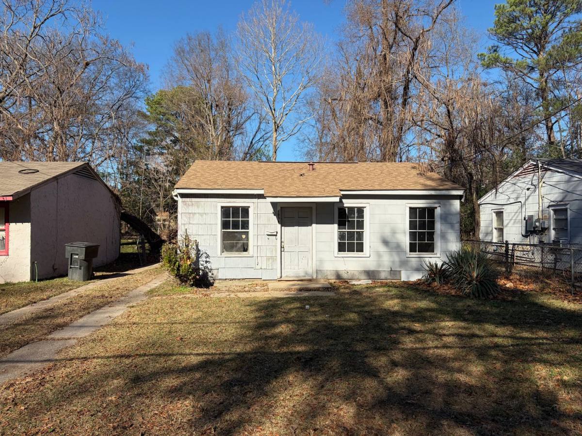 House for rent at 1838 Lyons St, Shreveport, LA 71108