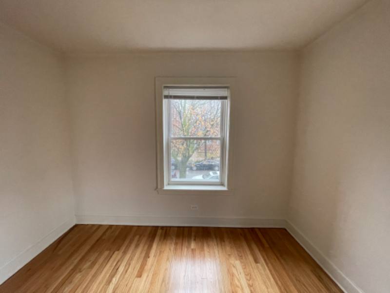 Apartment for rent at 7252 N Hamilton, Chicago, IL 60645