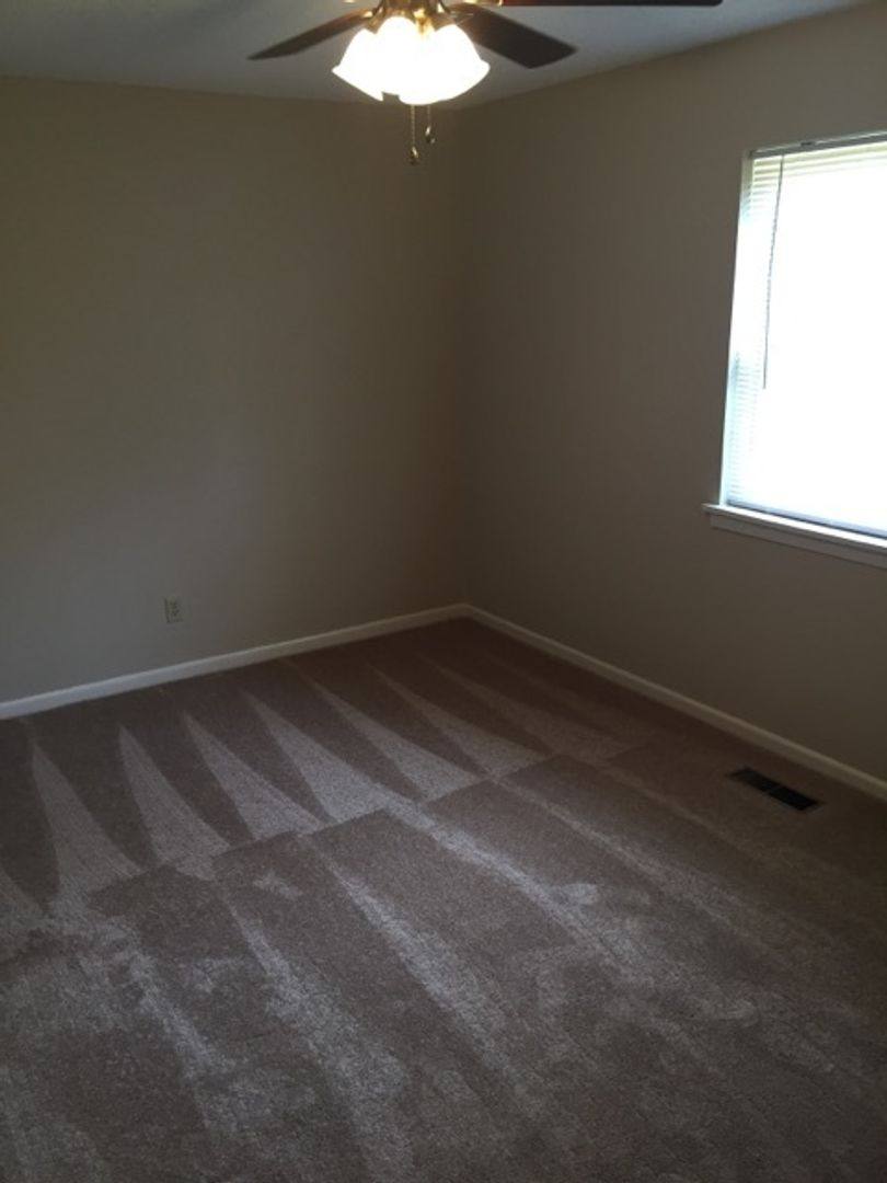 Apartment for rent at 1684 Ashland Highway, Talladega, AL 35160