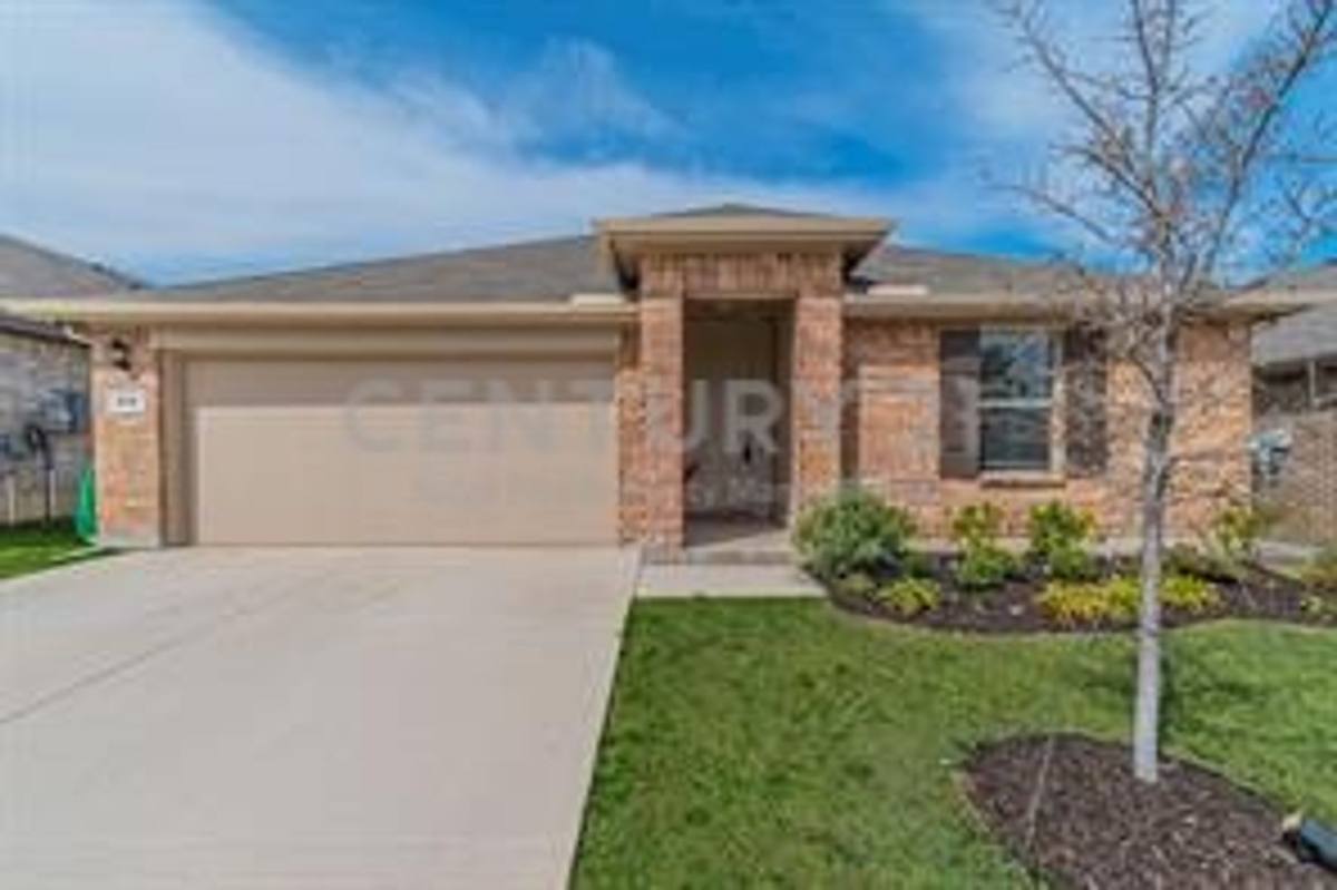 House for rent at 628 Spaulding St, Justin, TX 76247