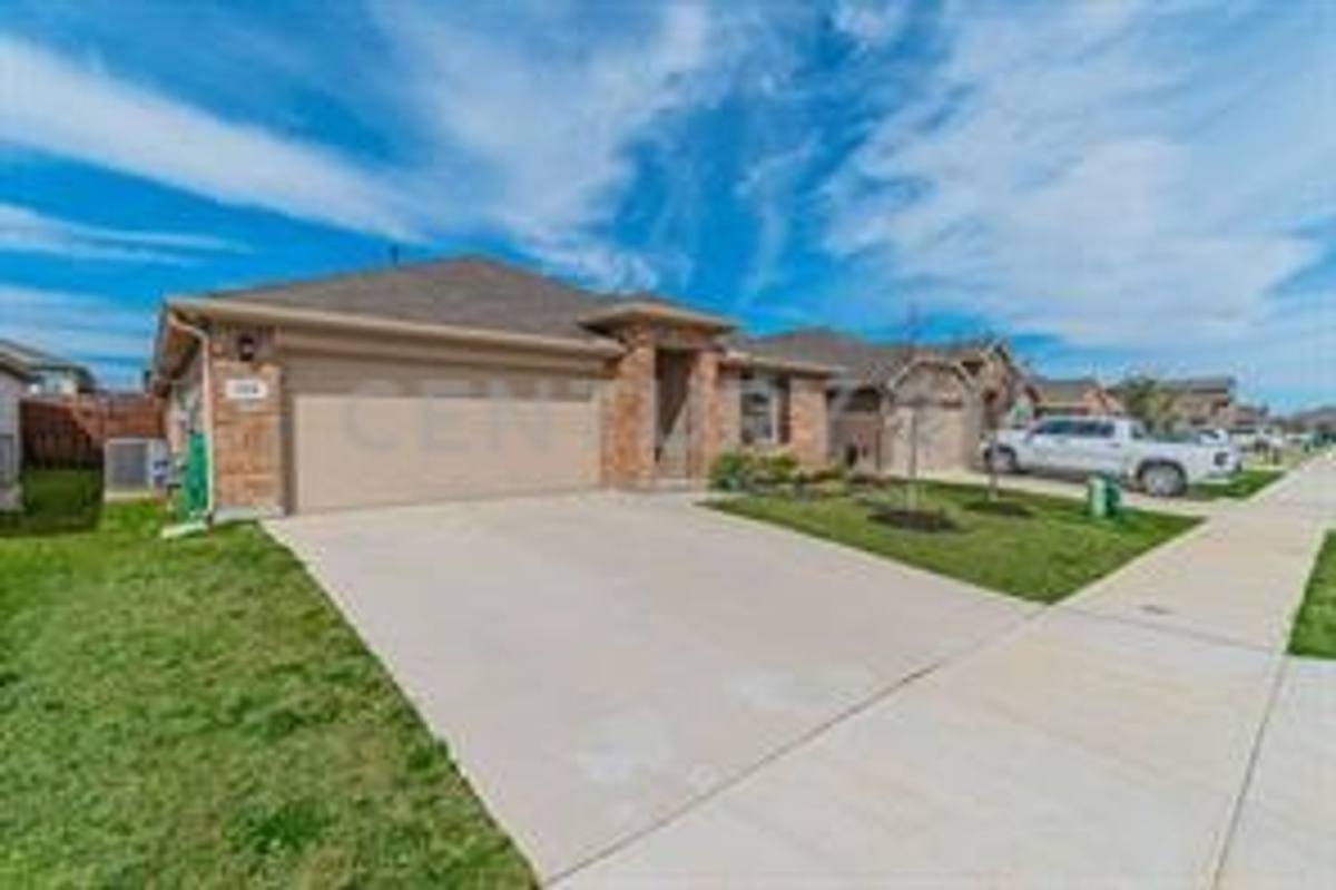 House for rent at 628 Spaulding St, Justin, TX 76247