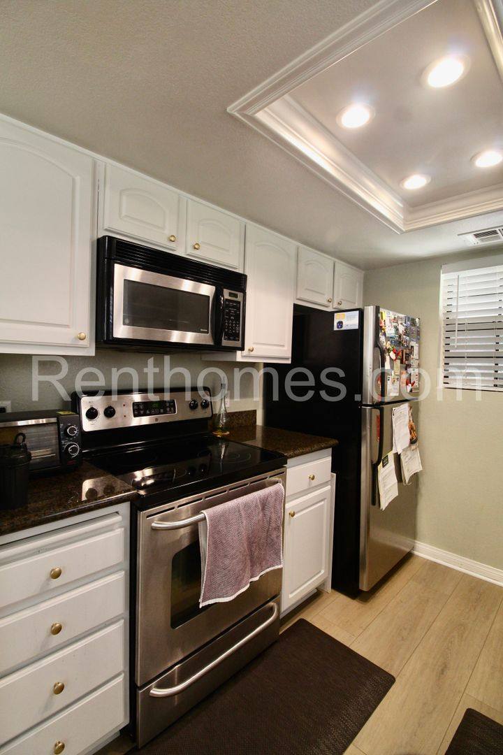 Condo for rent at 12051 Alta Carmel Court, San Diego, CA 92128