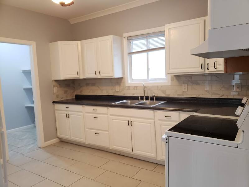 Apartment for rent at 17 Gray St #1, Poughkeepsie, NY 12603