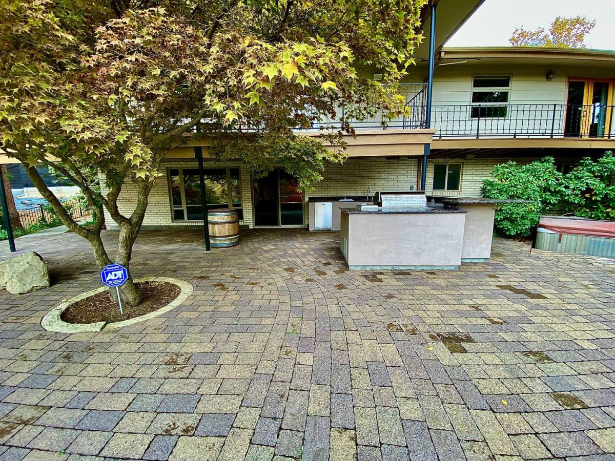 House for rent at 306 E Curling Dr, Boise, ID 83702
