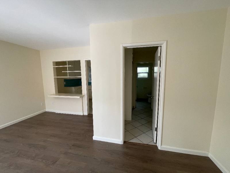 Apartment for rent at 14207 Sylvan St, Van Nuys, CA 91401