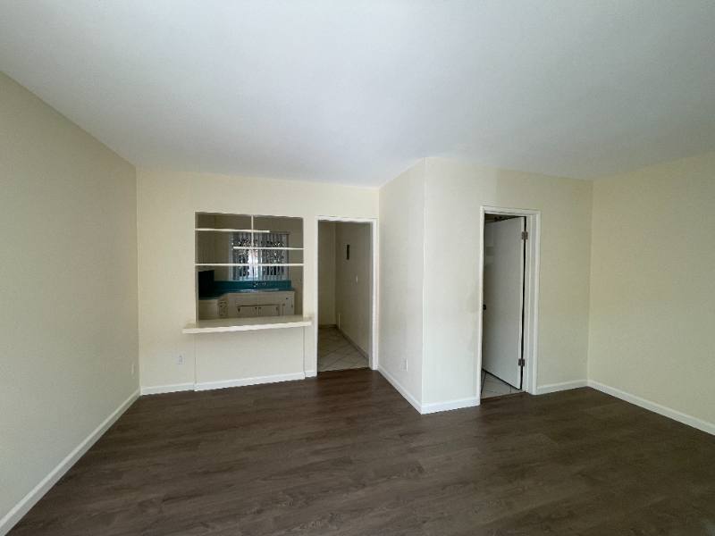 Apartment for rent at 14207 Sylvan St, Van Nuys, CA 91401