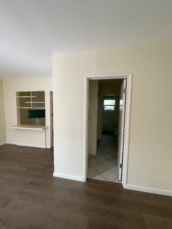 Apartment for rent at 14207 Sylvan St, Van Nuys, CA 91401