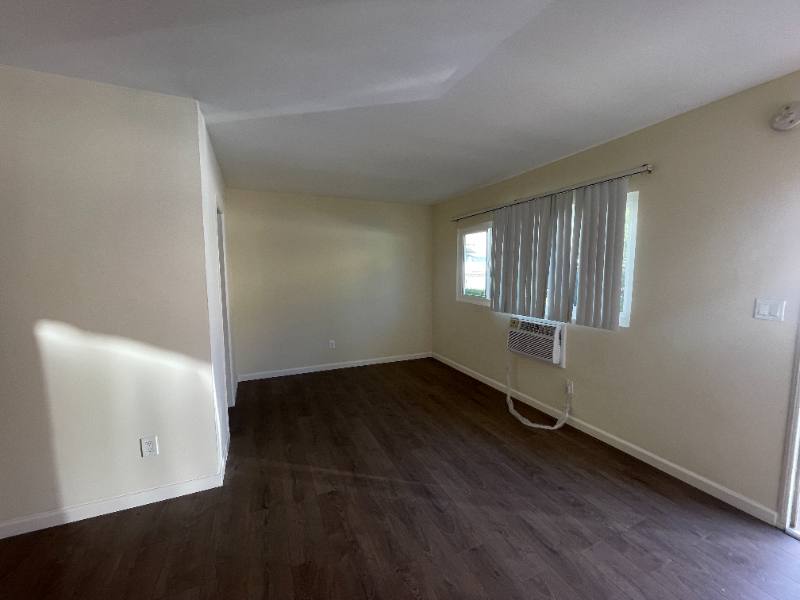 Apartment for rent at 14207 Sylvan St, Van Nuys, CA 91401