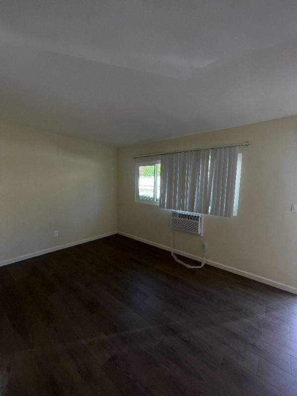 Apartment for rent at 14207 Sylvan St, Van Nuys, CA 91401