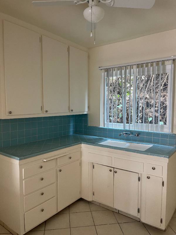 Apartment for rent at 14207 Sylvan St, Van Nuys, CA 91401