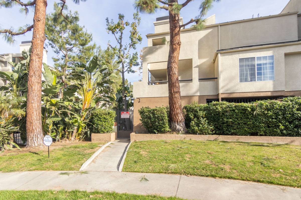 Apartment for rent at 5500 Owensmouth Ave #PARKING P229&P230, Woodland Hills, CA 91367