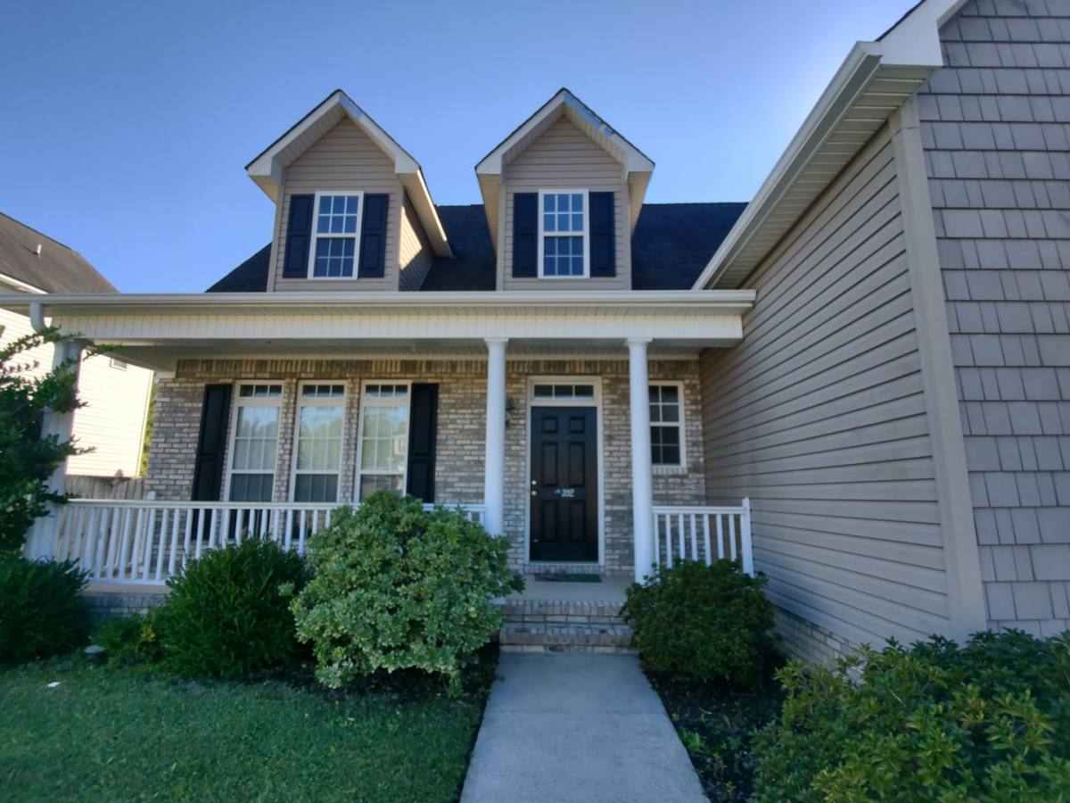 House for rent at 302 Savannah Dr, Jacksonville, NC 28546
