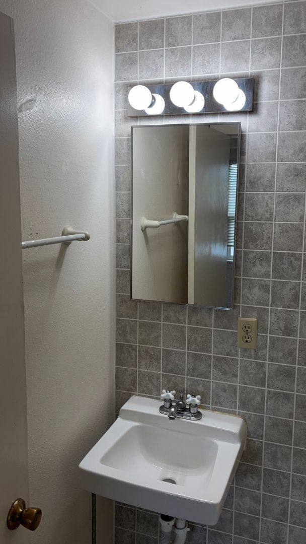 Apartment for rent at 860 Central Ave, Coos Bay, OR 97420