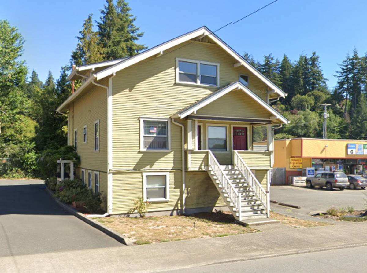 Apartment for rent at 860 Central Ave, Coos Bay, OR 97420