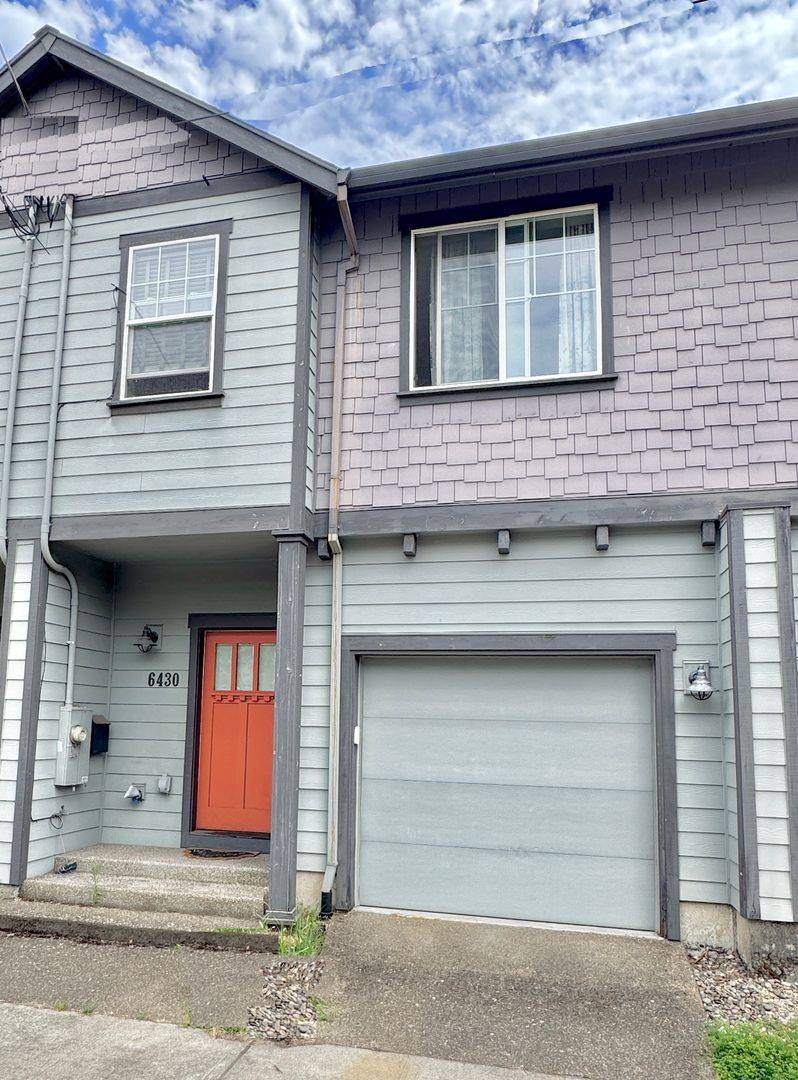 Townhouse for rent at 6430 N Maryland Ave, Portland, OR 97217