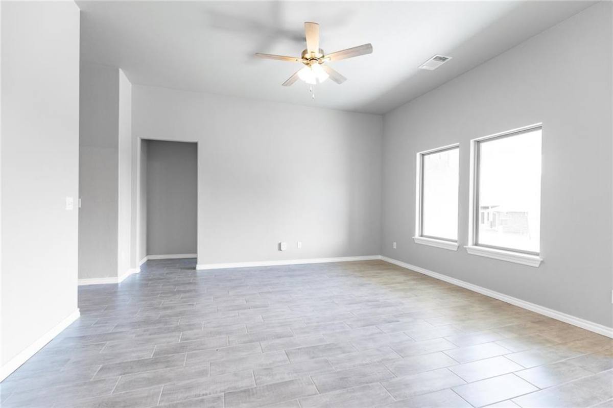 House for rent at 13020 NE 9th St, Choctaw, OK 73020