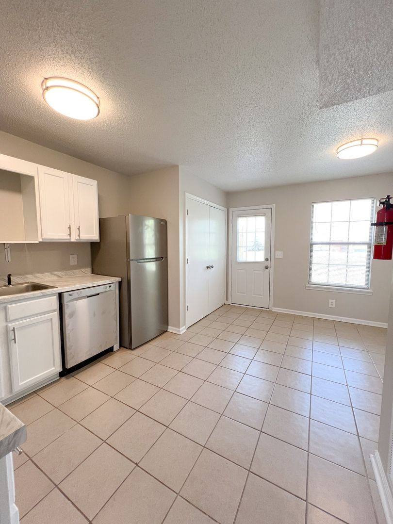 Apartment for rent at 115 Ballygar St, Clarksville, TN 37043