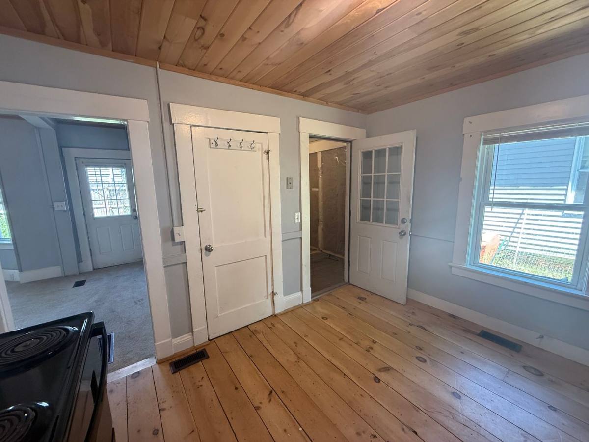 Apartment for rent at 115 Franklin St, Franklin, NH 03235