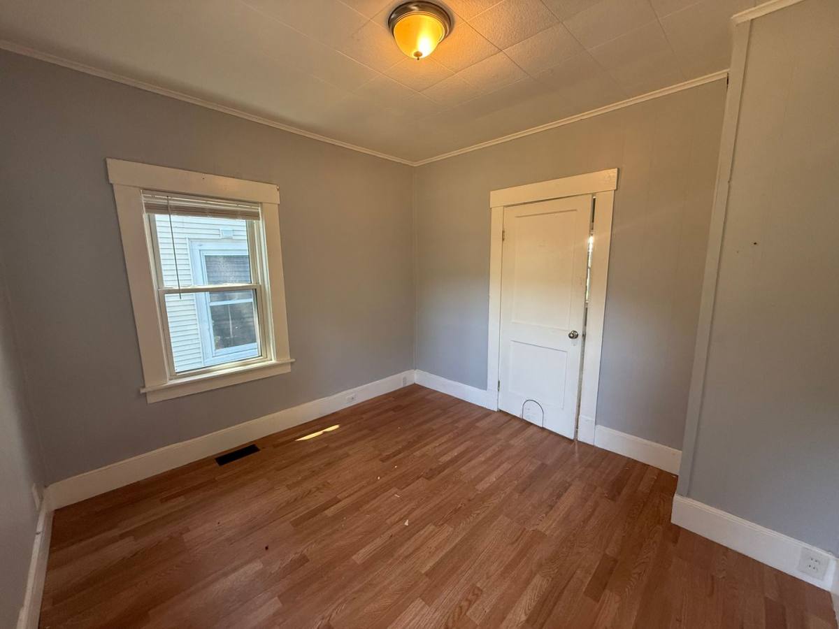 Apartment for rent at 115 Franklin St, Franklin, NH 03235