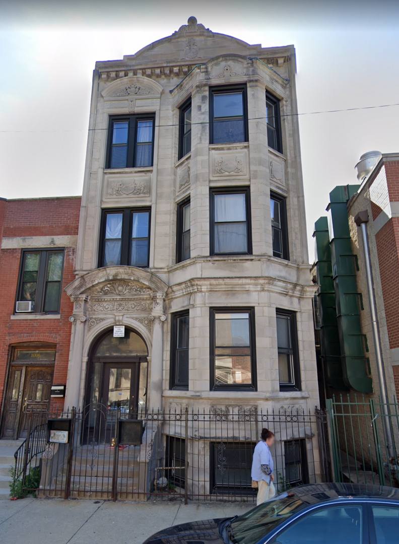 Apartment for rent at 1004 S Oakley Blvd, Chicago, IL 60612