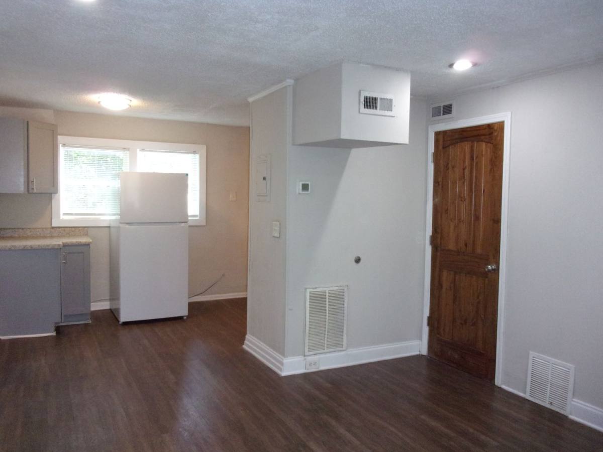 Townhouse for rent at 2405-1 Julia Ave, Charlotte, NC 28206