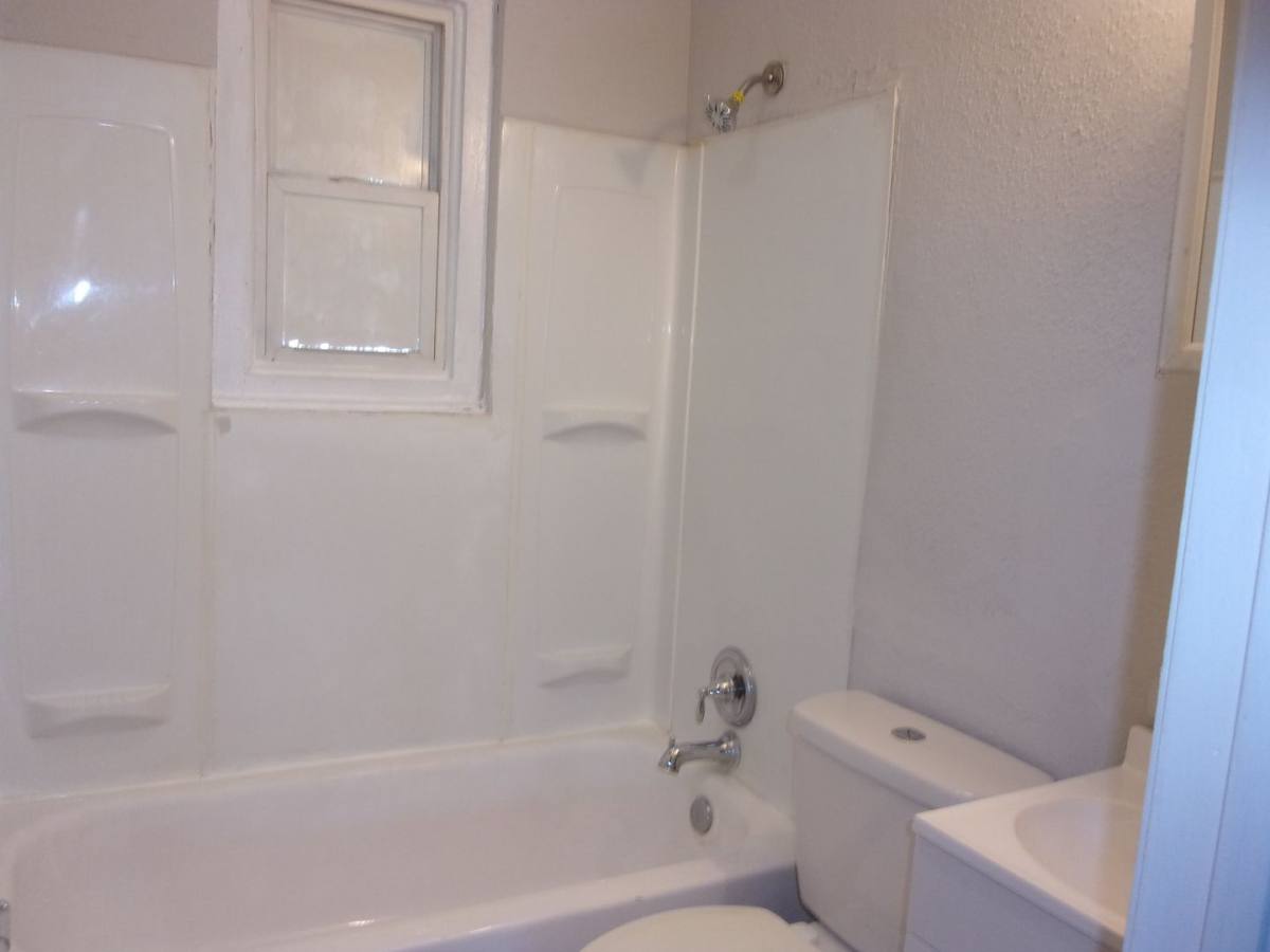 Townhouse for rent at 2405-1 Julia Ave, Charlotte, NC 28206