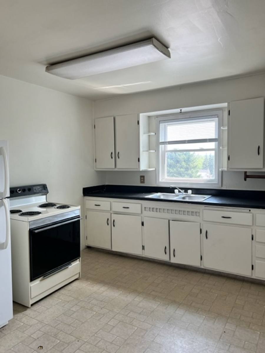 Apartment for rent at 600 9th St NW, Mandan, ND 58554
