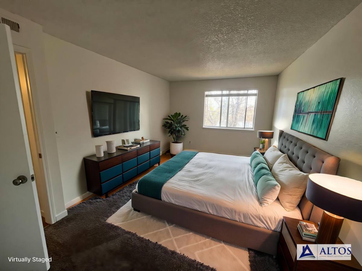 Condo for rent at 1035 S Elkhart Way, Aurora, CO 80012