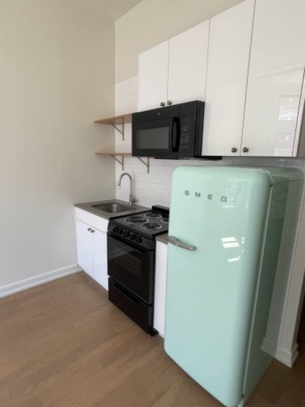 Apartment for rent at 111 W Chicago Ave, Chicago, IL 60654