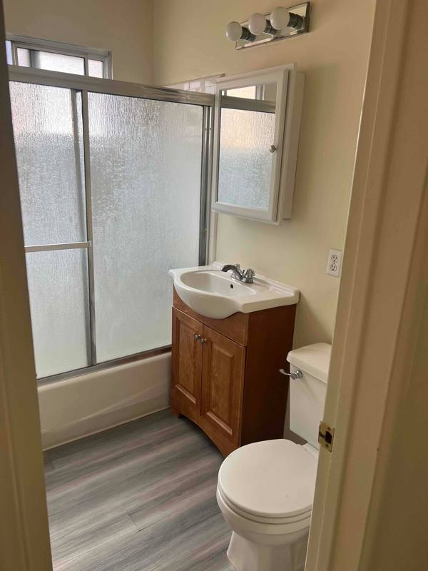 Apartment for rent at 10772 Woodbine St #4, Los Angeles, CA 90034
