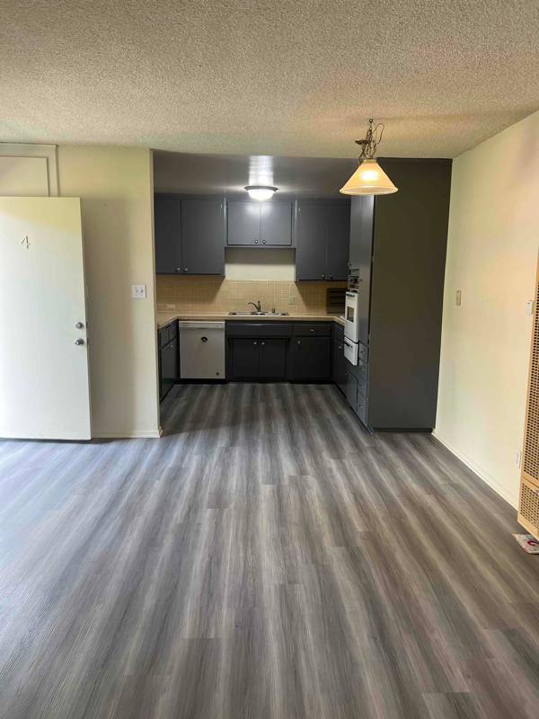 Apartment for rent at 10772 Woodbine St #4, Los Angeles, CA 90034