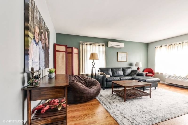 Apartment for rent at 666 - 700 Park Ave W, Highland Park, IL 60035