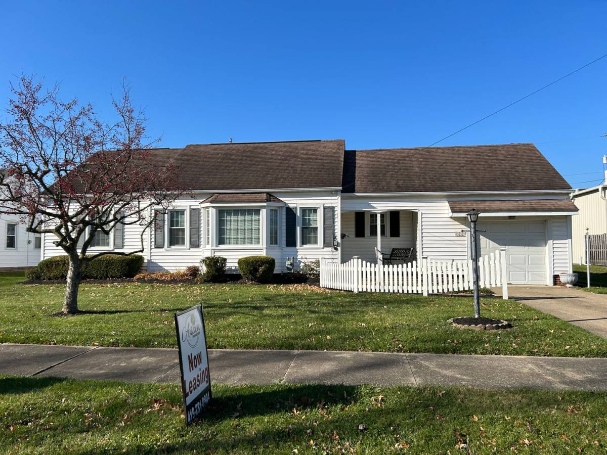 Apartment for rent at 122 Steele Ave, Ashland, OH 44805