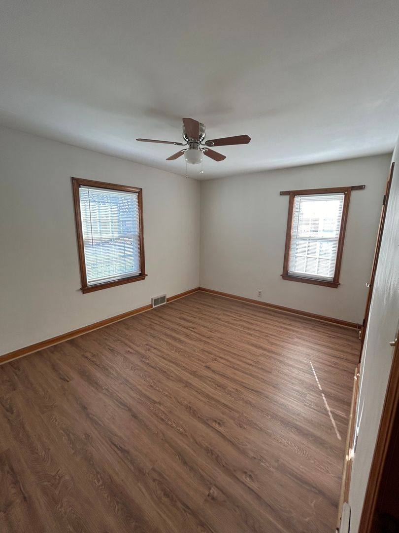 Apartment for rent at 122 Steele Ave, Ashland, OH 44805