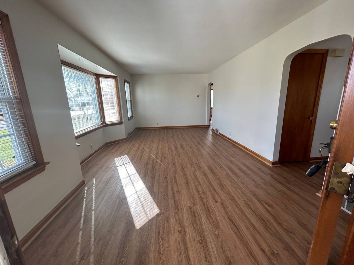Apartment for rent at 122 Steele Ave, Ashland, OH 44805