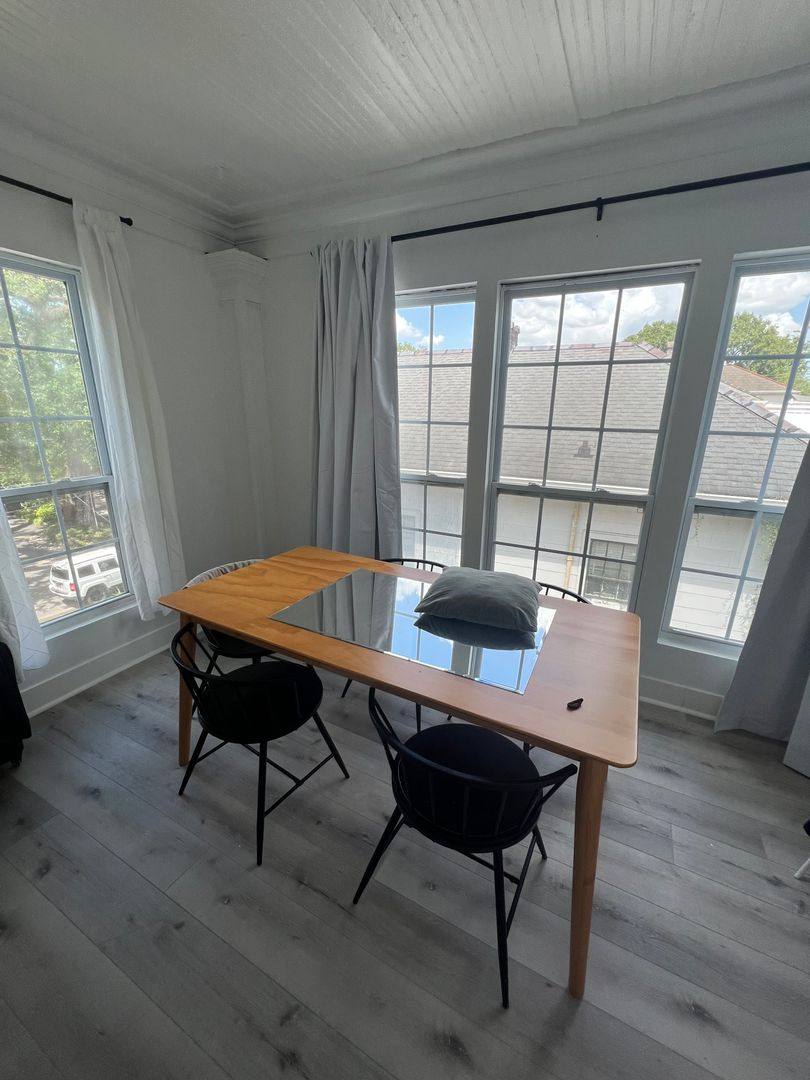 Apartment for rent at 7423 -7429 Hampson - 7425 3rd Floor, New Orleans, LA 70118
