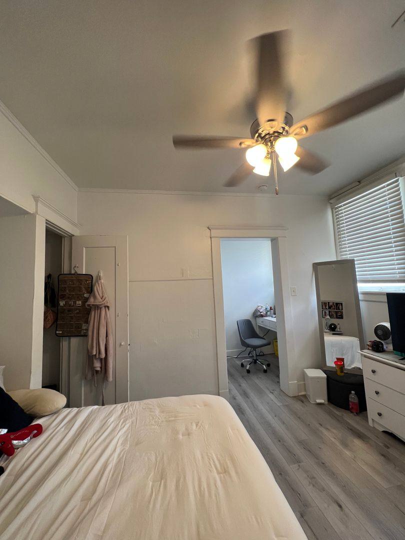 Apartment for rent at 7423 -7429 Hampson - 7425 3rd Floor, New Orleans, LA 70118