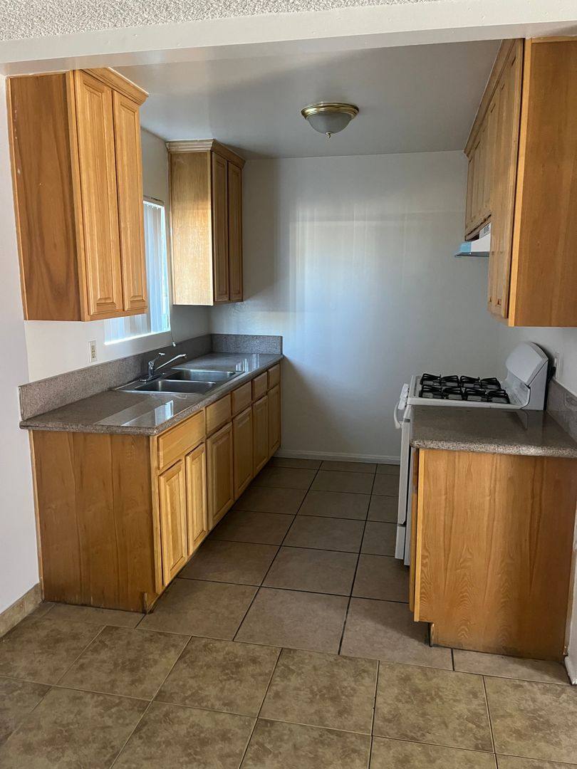 Apartment for rent at 1260 W Stoneridge Court, Ontario, CA 91762