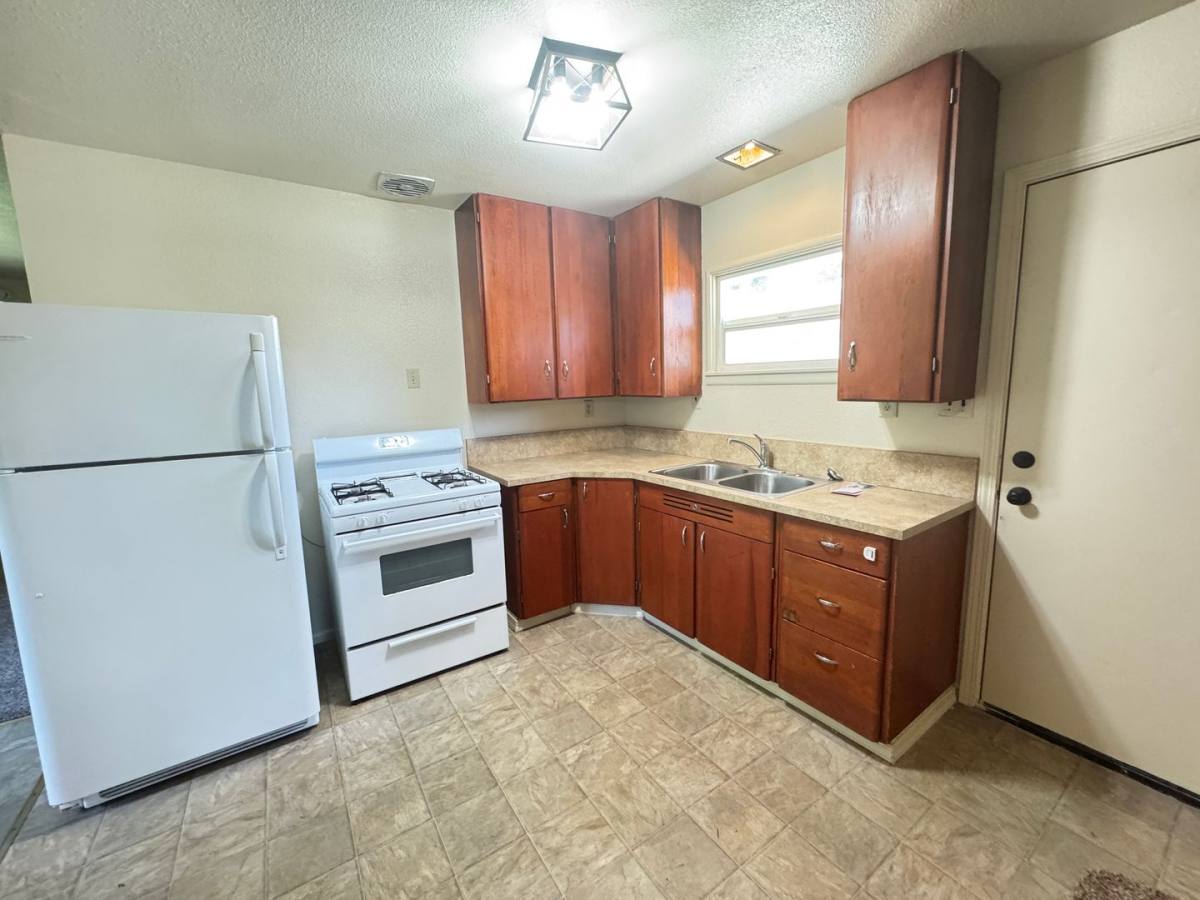 Apartment for rent at 6093 Park Ave, Marysville, CA 95901