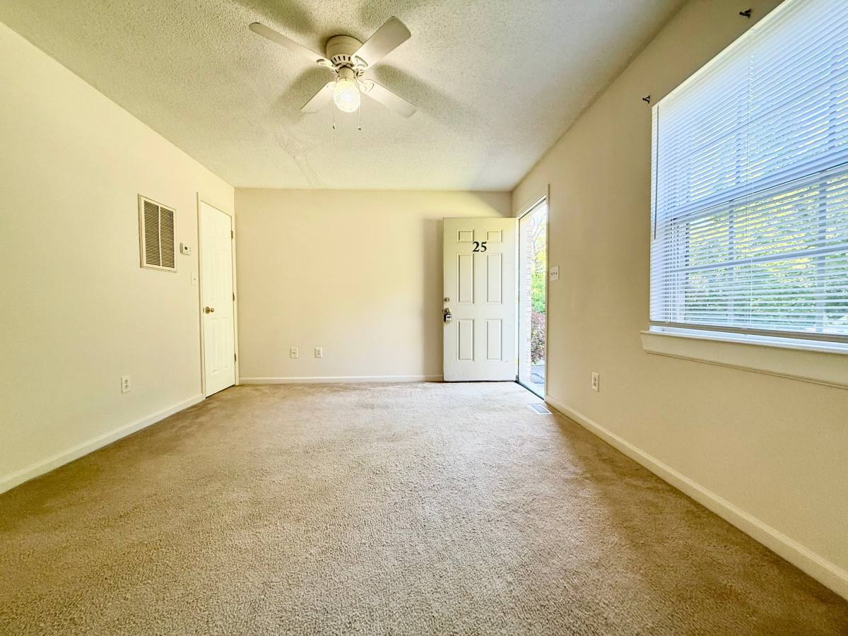 Townhouse for rent at 102 Carter Sells Rd, Johnson City, TN 37604