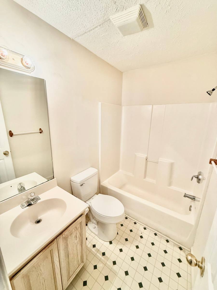 Townhouse for rent at 102 Carter Sells Rd, Johnson City, TN 37604