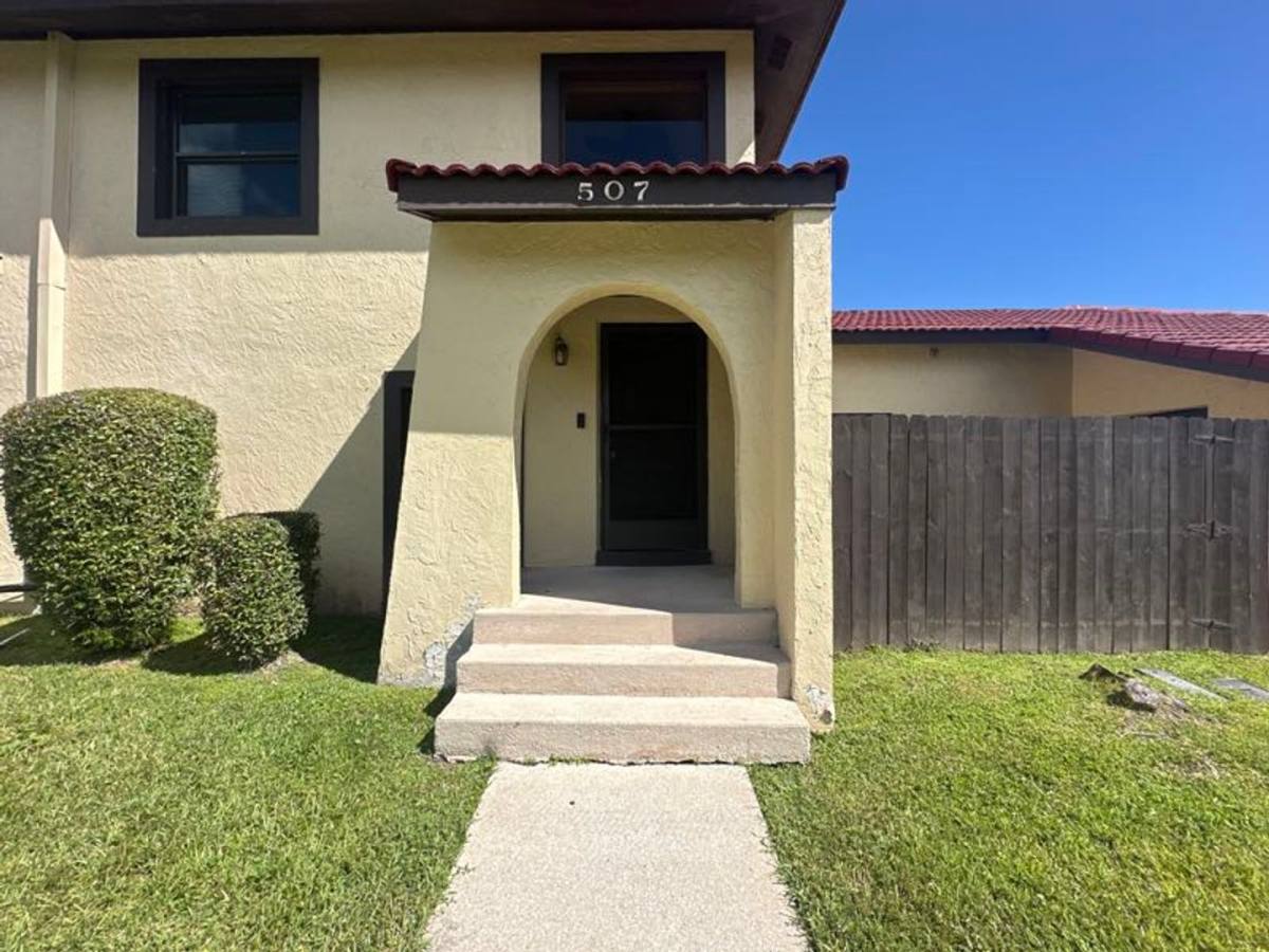 Townhouse for rent at 507 Hunter Circle, Kissimmee, FL 34758