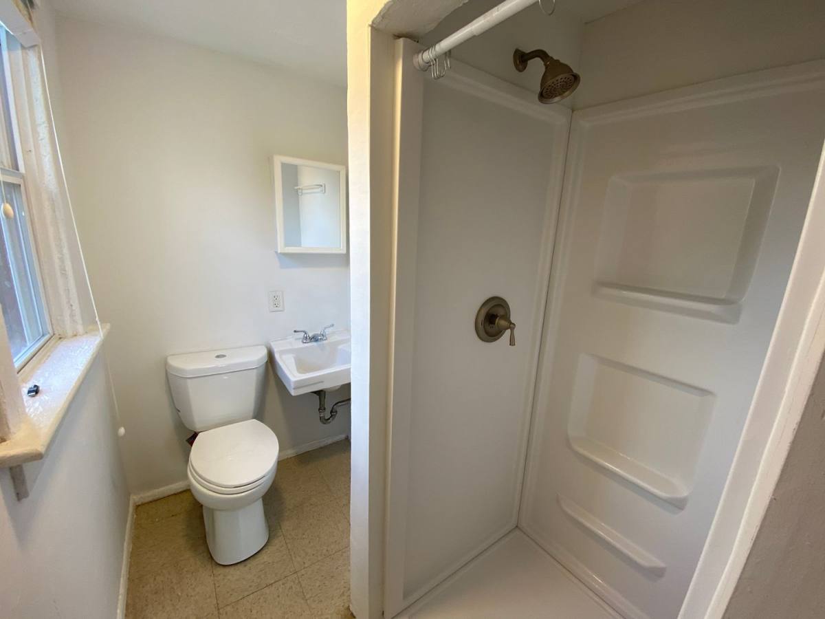 Apartment for rent at 226 W 8th Ave, Columbus, OH 43201
