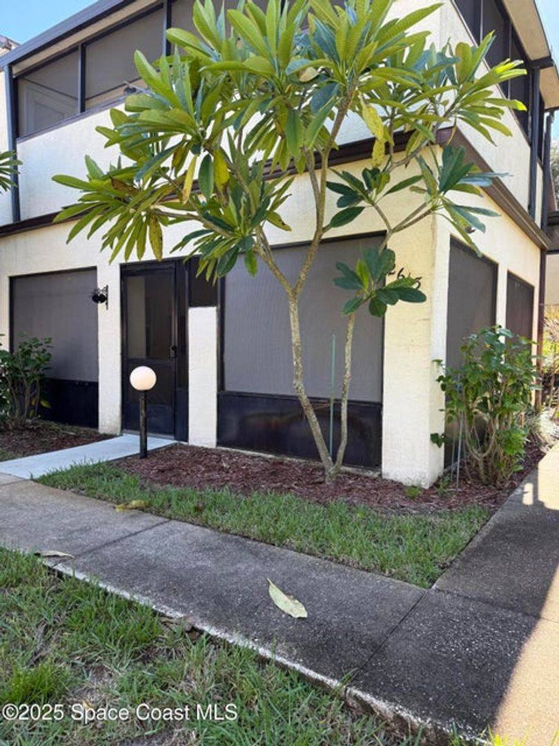 Townhouse for rent at 2613 S Park Ave, Titusville, FL 32780