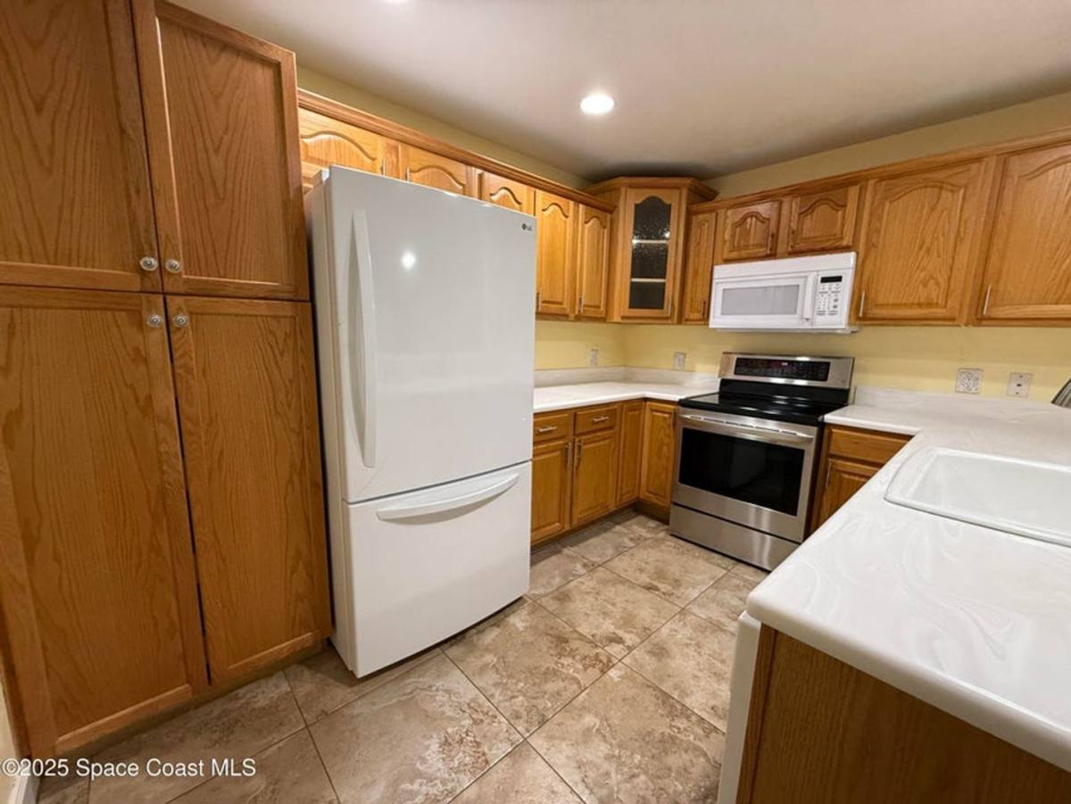 Townhouse for rent at 2613 S Park Ave, Titusville, FL 32780