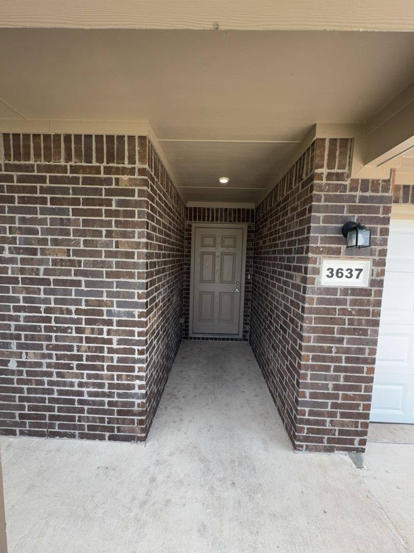 House for rent at 3637 Silver Maple Lane, Dallas, TX 75253
