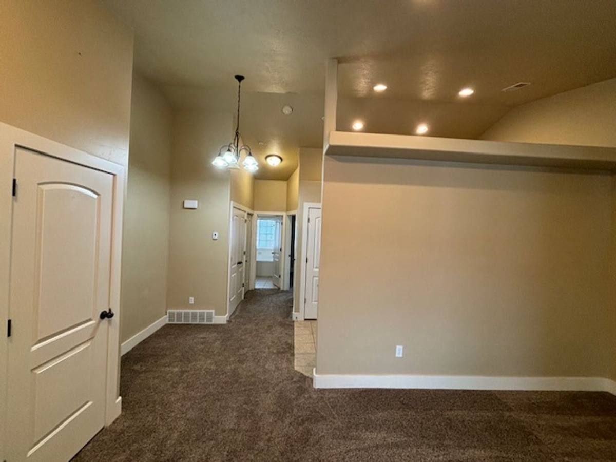Apartment for rent at 233 Crescent View Lane, Tooele, UT 84074