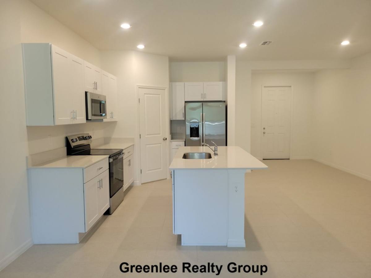 Townhouse for rent at 3328 Lapis Lake Dr, Zephyrhills, FL 33541
