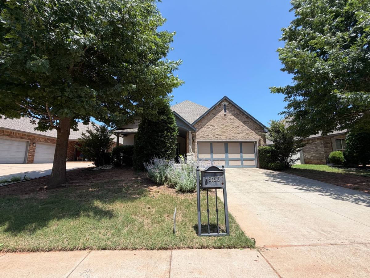 House for rent at 2125 Turtle Creek Dr, Norman, OK 73071